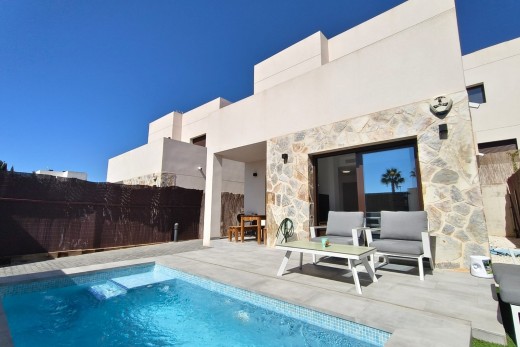 Detached house - Återförsäljning - Orihuela Costa - Villamartin