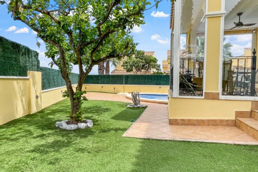 Detached Villa - Återförsäljning - Orihuela Costa - Los Dolses