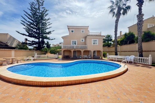 Villa - Resale - La Zenia - La Zenia