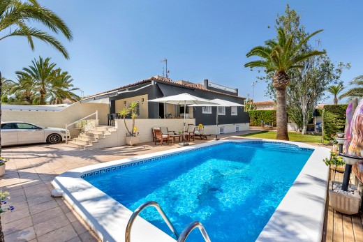 Villa - Resale - Torrevieja - Rocio del Mar