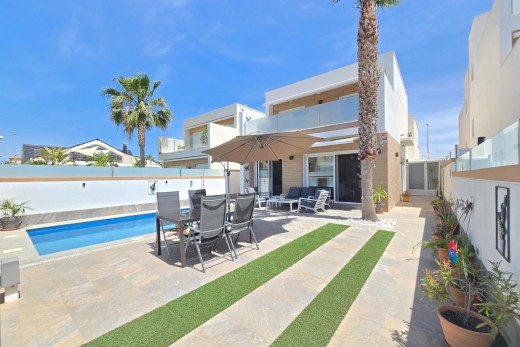 Villa * - Reventa - Pilar de la Horadada * - Pilar de la Horadada *
