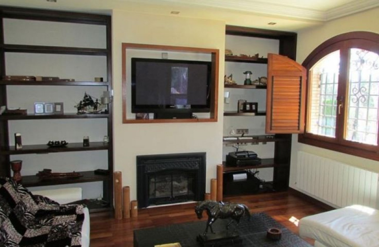 Resale - Villa - Campoamor