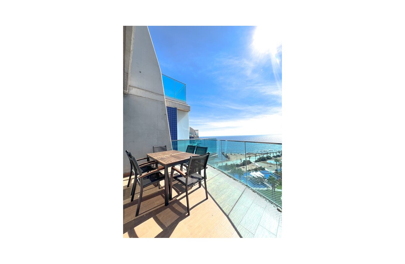 Resale - Apartment Penthouse - Punta Prima