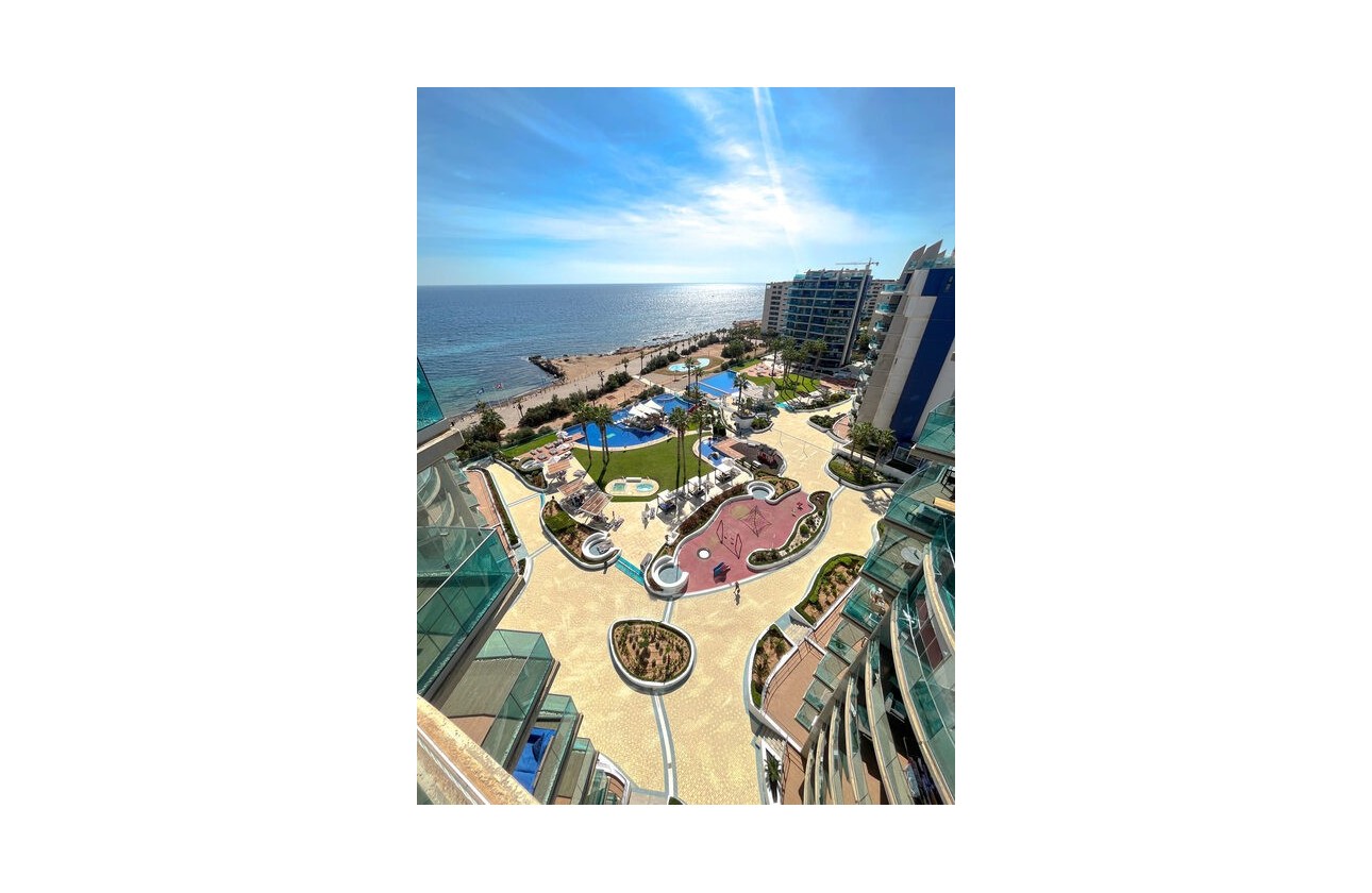 Resale - Apartment Penthouse - Punta Prima