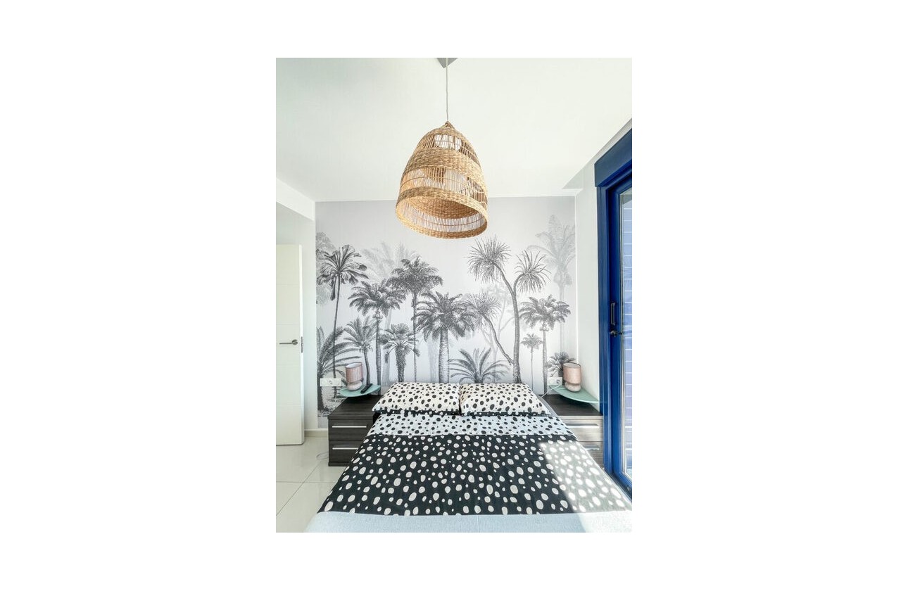 Resale - Apartment Penthouse - Punta Prima