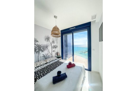 Resale - Apartment Penthouse - Punta Prima