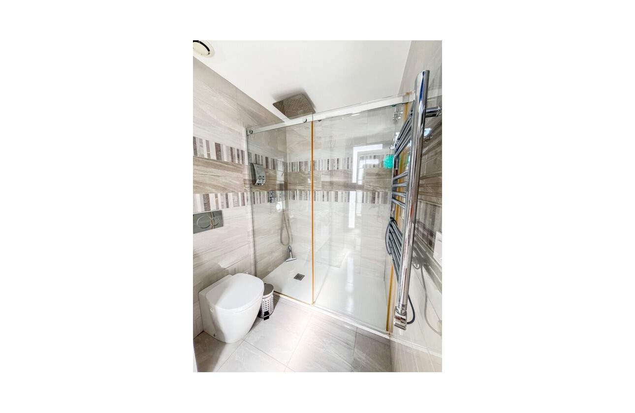 Resale - Apartment Penthouse - Punta Prima