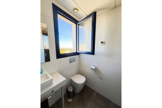 Resale - Apartment Penthouse - Punta Prima
