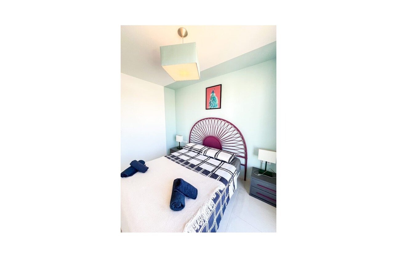 Resale - Apartment Penthouse - Punta Prima