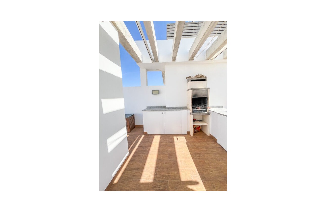 Resale - Apartment Penthouse - Punta Prima