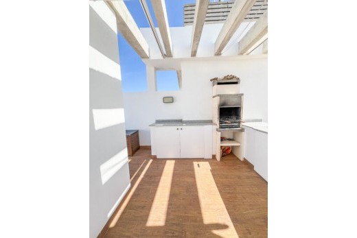 Resale - Apartment Penthouse - Punta Prima