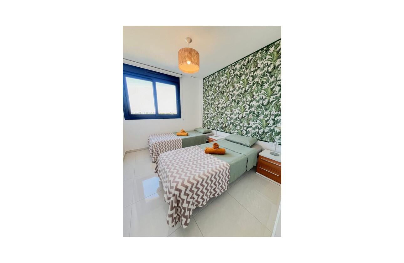 Resale - Apartment Penthouse - Punta Prima