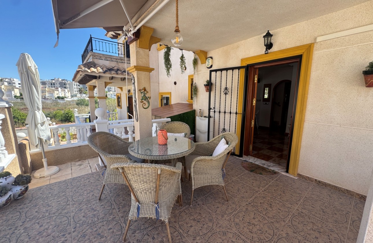 Resale - Townhouse - Villamartin