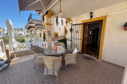 Resale - Townhouse - Villamartin