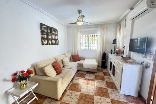 Resale - Townhouse - Villamartin
