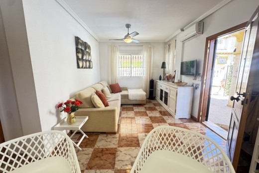 Resale - Townhouse - Villamartin