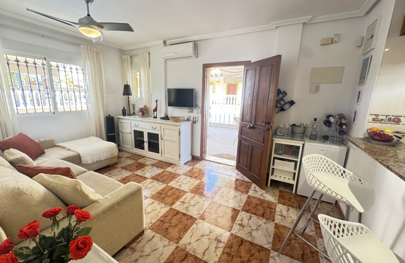 Resale - Townhouse - Villamartin