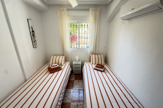 Resale - Townhouse - Villamartin