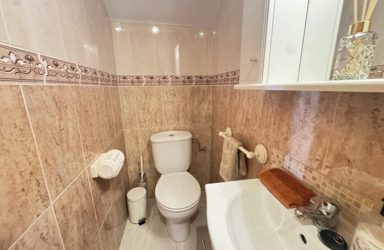 Resale - Townhouse - Villamartin