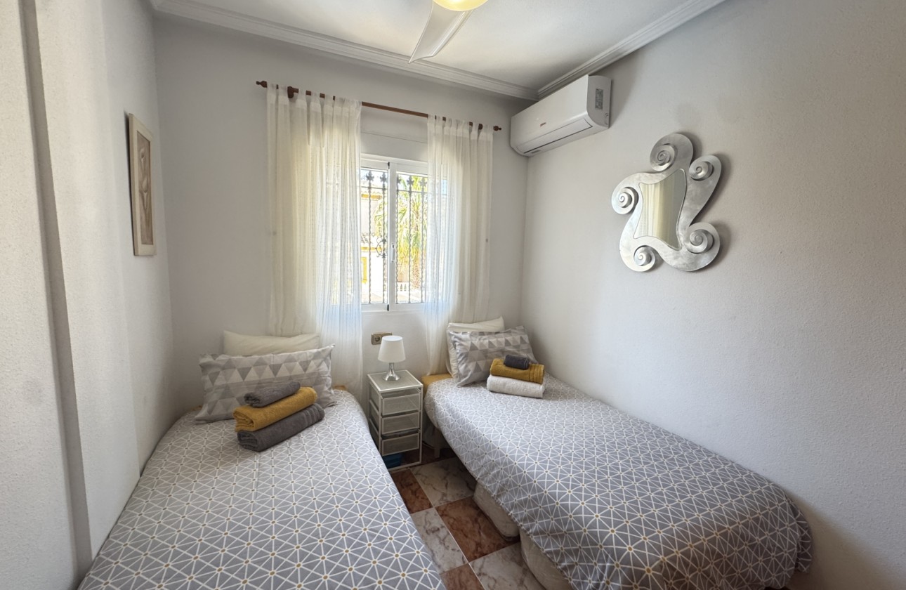 Resale - Townhouse - Villamartin