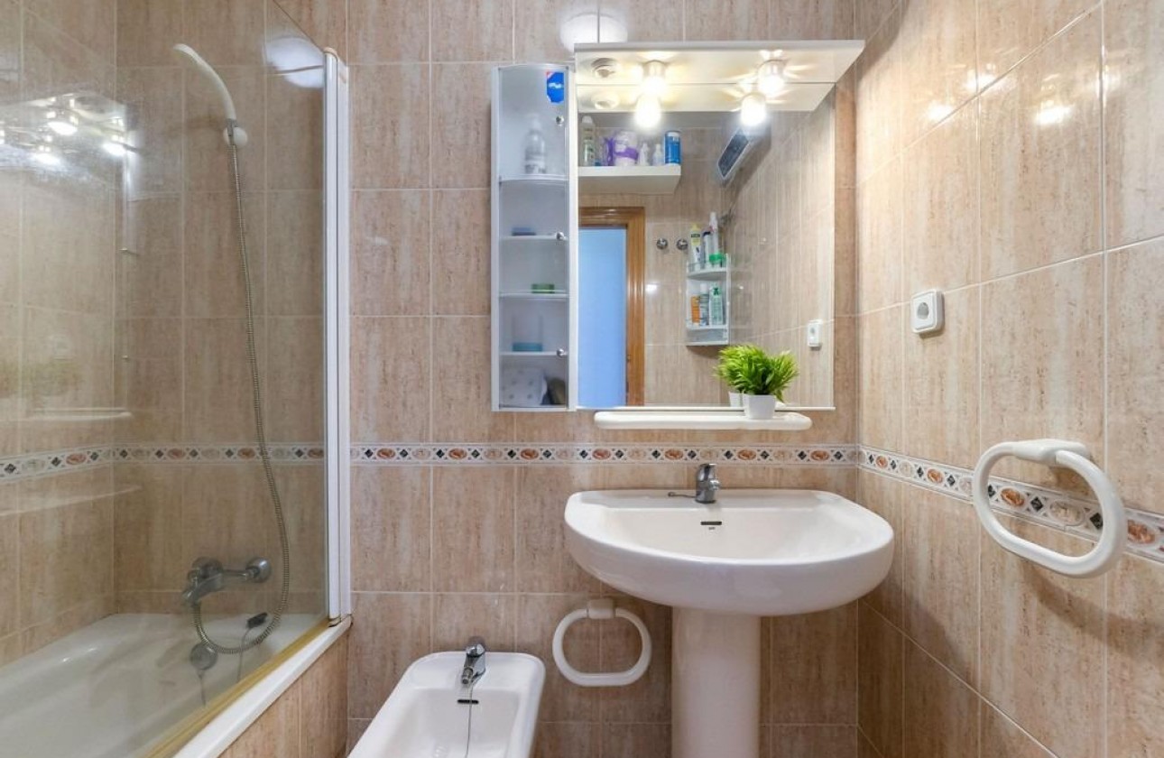 Reventa - Apartamento - Orihuela Costa - Campoamor