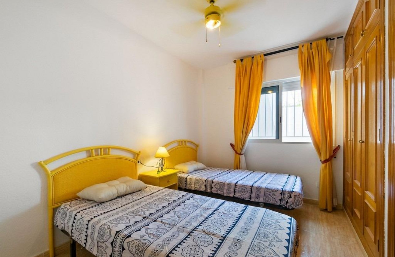 Reventa - Apartamento - Orihuela Costa - Campoamor