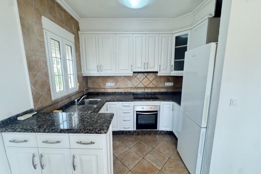 Resale - Villa - San Miguel De Salinas