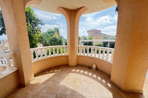 Resale - Villa - San Miguel De Salinas