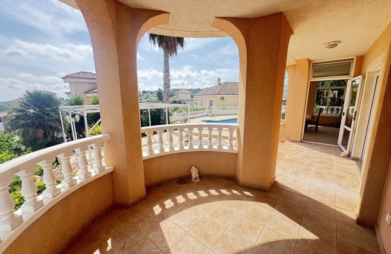 Resale - Villa - San Miguel De Salinas