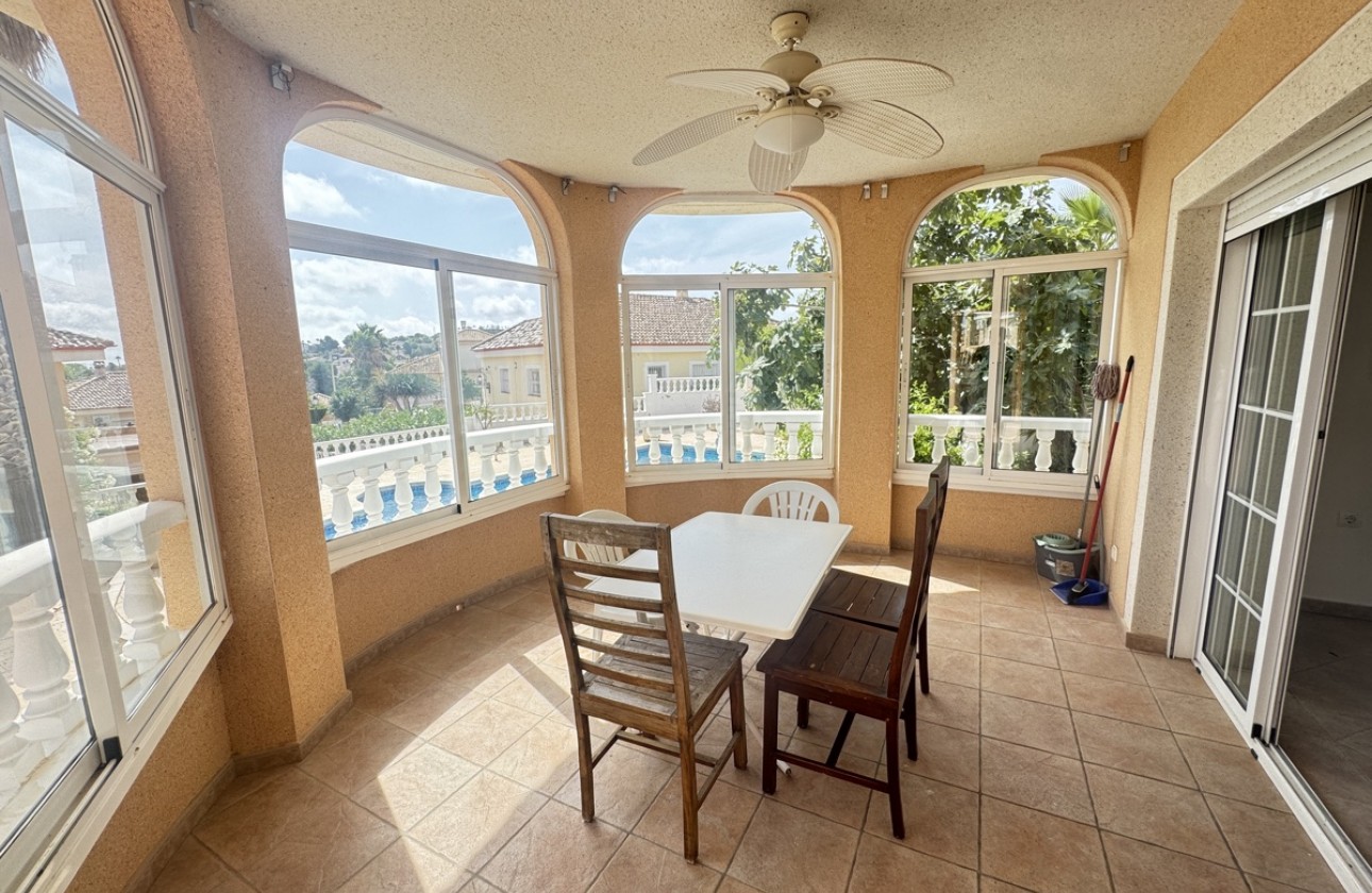Resale - Villa - San Miguel De Salinas