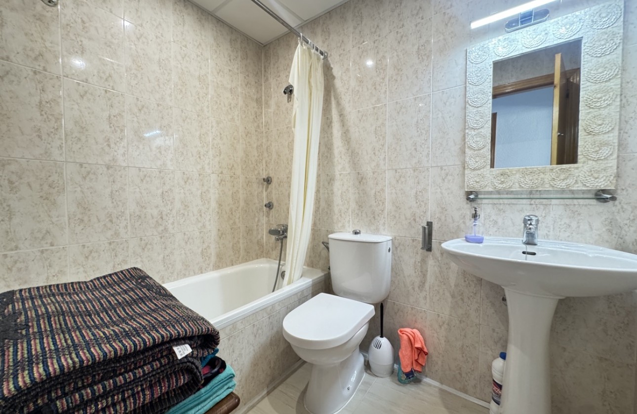 Resale - Apartment - Villamartin