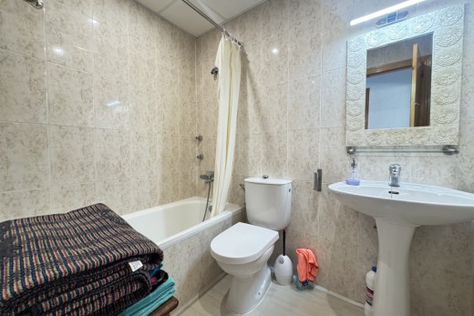 Resale - Apartment - Villamartin