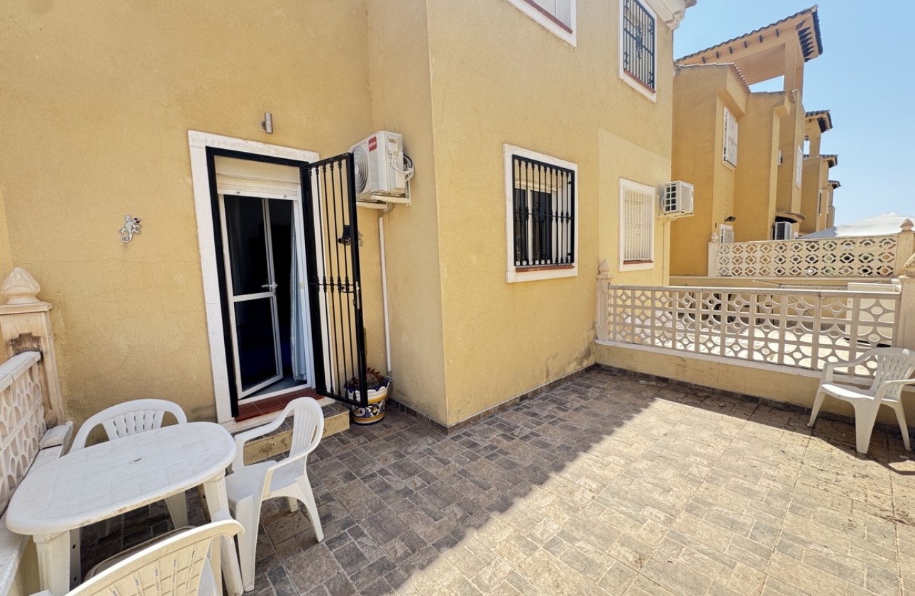 Resale - Apartment - Villamartin