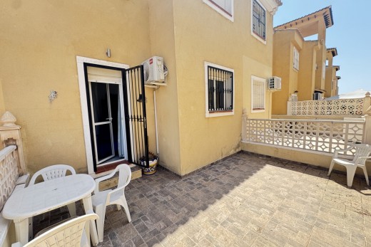 Resale - Apartment - Villamartin