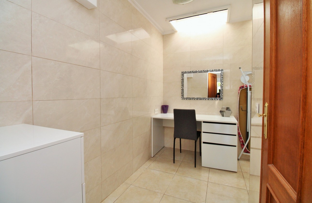 Resale - Apartment - Villamartin - PAU 8