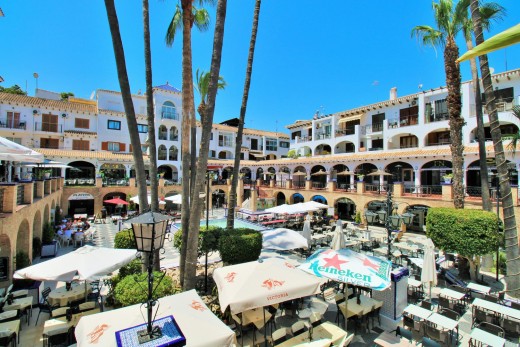 Resale - commercial - Villamartin