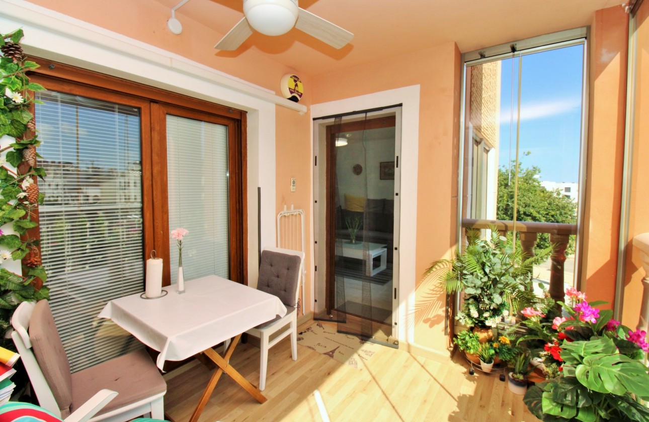 Resale - Apartment - Villamartin - PAU 8