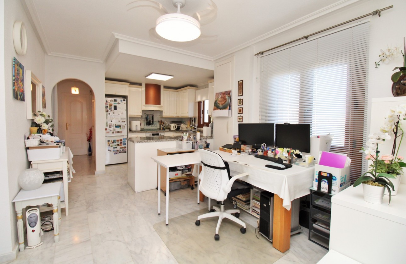 Resale - Apartment - Villamartin - PAU 8