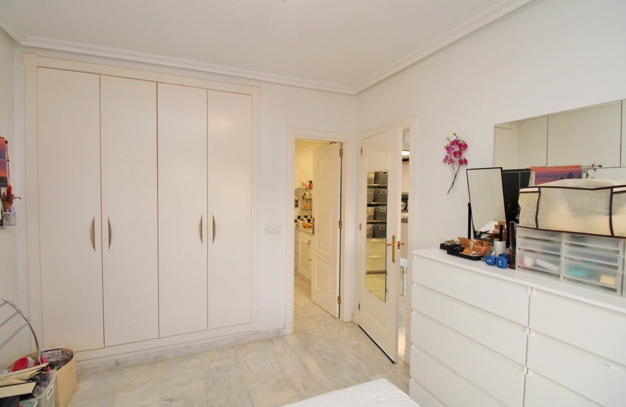 Resale - Apartment - Villamartin - PAU 8