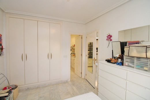 Resale - Apartment - Villamartin - PAU 8