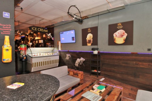 Resale - commercial - Villamartin