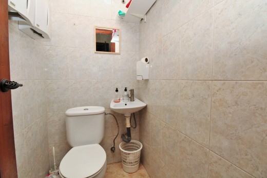 Resale - commercial - Villamartin