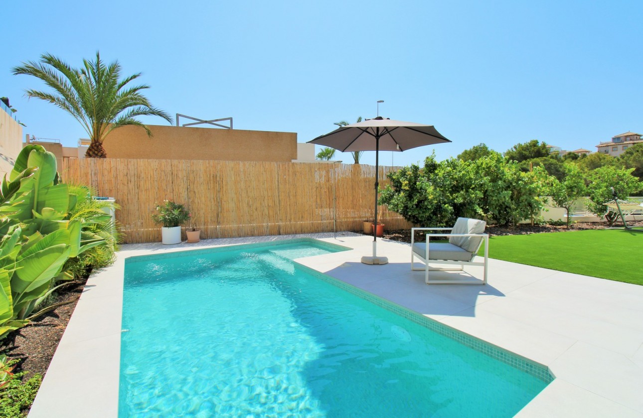 Resale - Villa - La Zenia