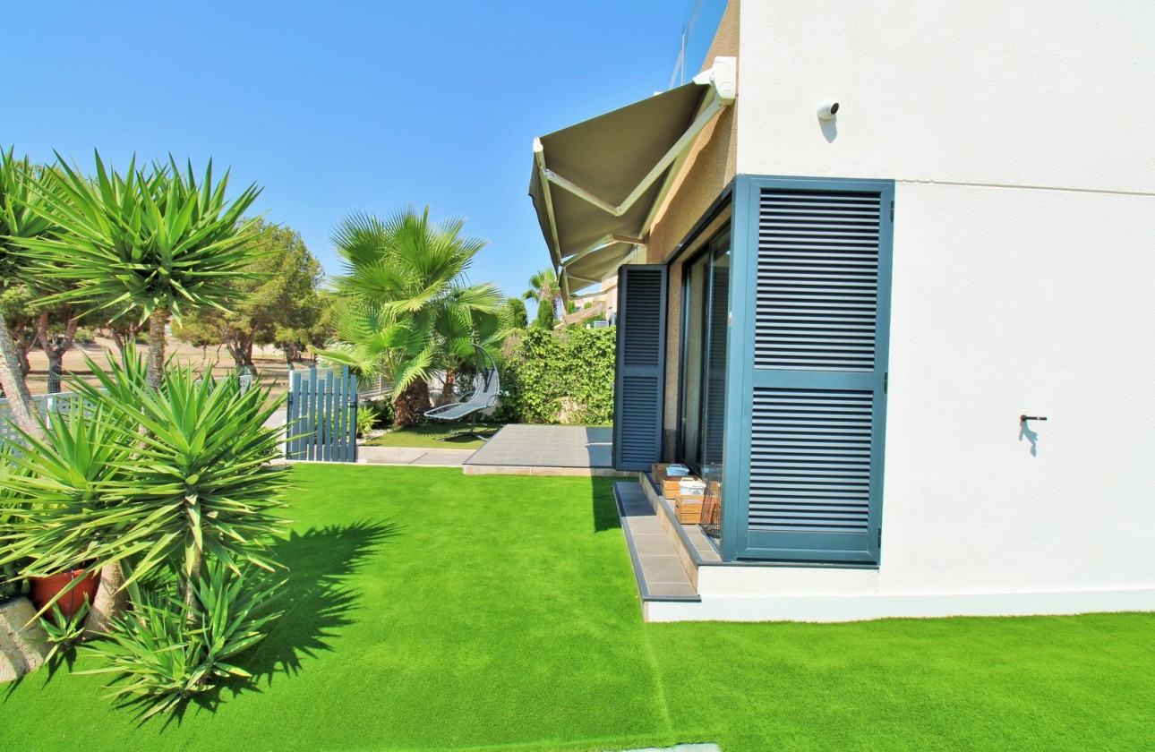 Resale - Villa - La Zenia