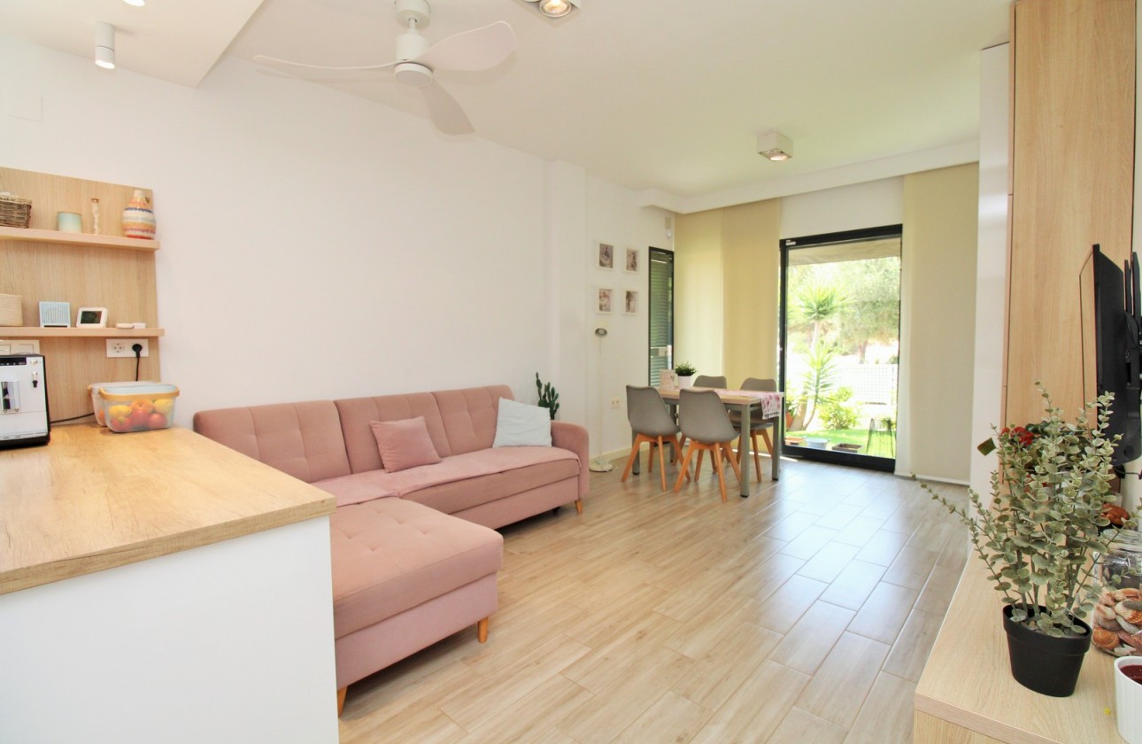 Resale - Villa - La Zenia