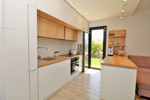 Resale - Villa - La Zenia