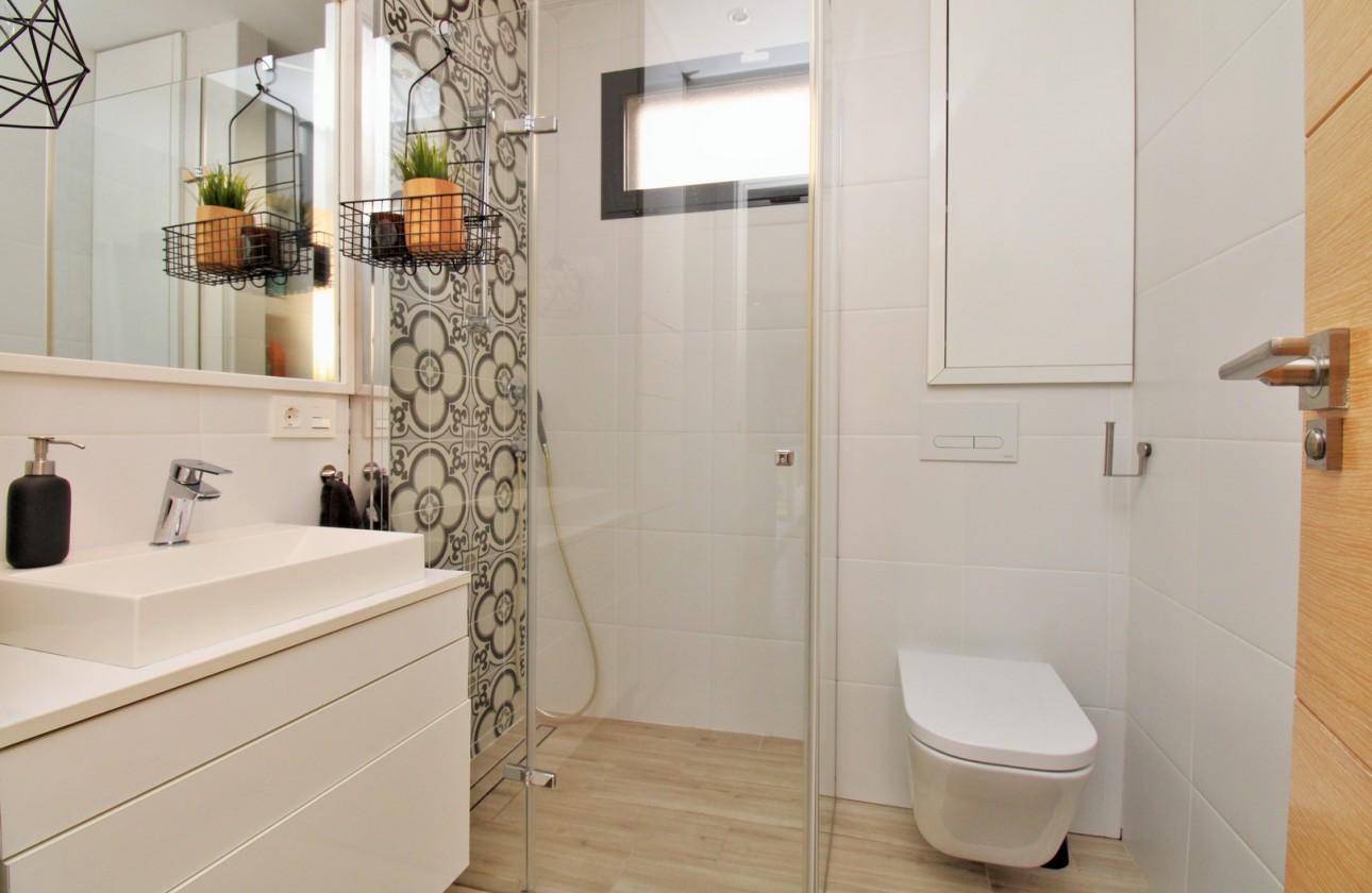 Resale - Villa - La Zenia
