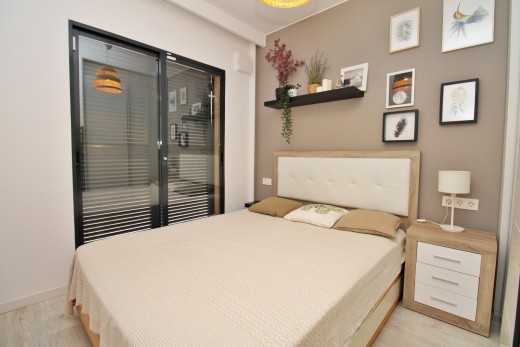 Resale - Villa - La Zenia