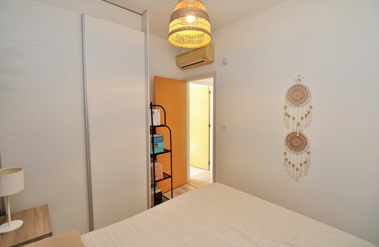 Resale - Villa - La Zenia