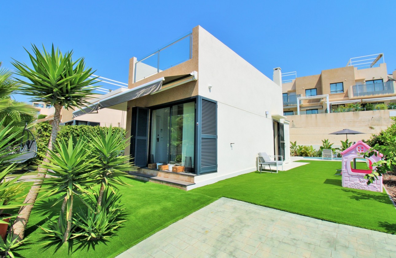 Resale - Villa - La Zenia